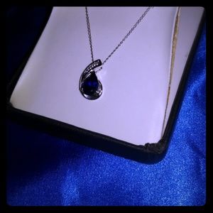 White gold diamond sapphire necklace